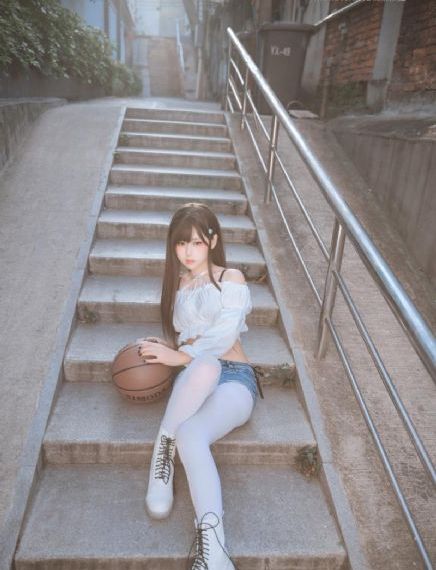 欧美最火超模金卡戴珊_高清版日韩电影在线