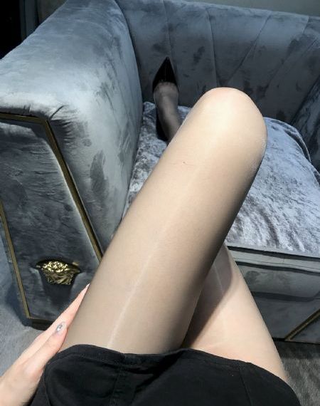 欧美潮牌卫衣男_超清在线视频播放