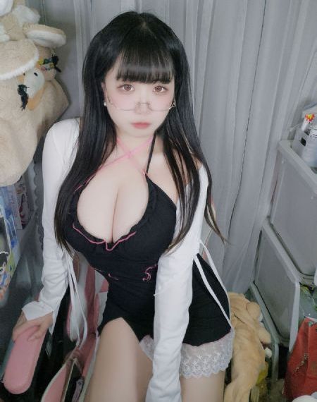 日本一区二区三区久久久_加长未删减版在线观看