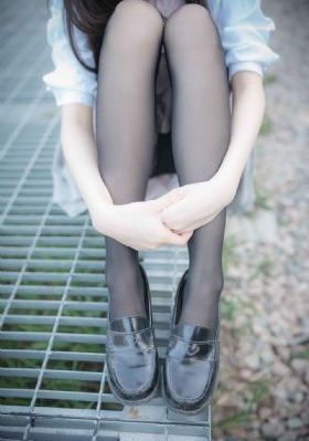 日韩爱情片视频吻戏_DVD高清迅雷在线观看