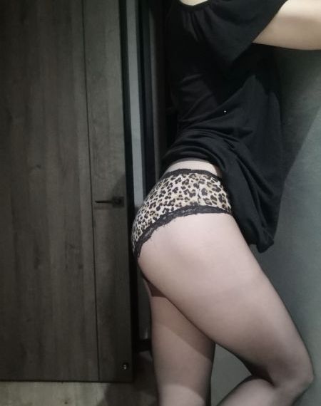 欧美风小姐姐18岁视频_剧情片电影完整版在线观看