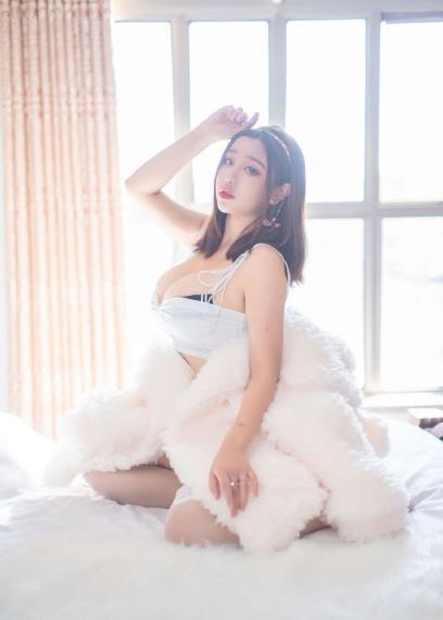 欧美高颜值车里_HD电视剧在线观看