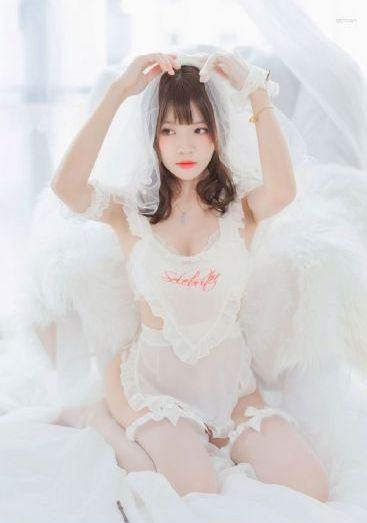 欧美时尚女装新款_BD英语免费观看超清