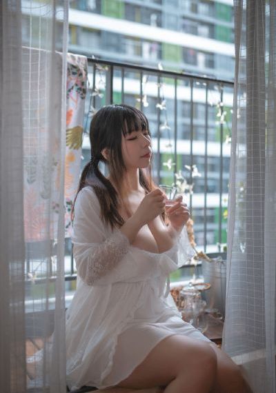 欧美成人丝袜美腿视频_剧情片免费播放